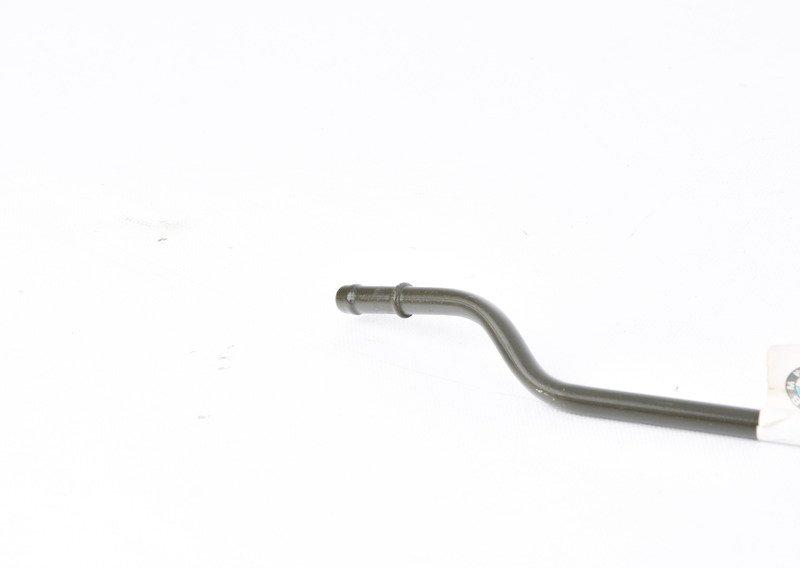 Трубопровод подвода топлива сзади