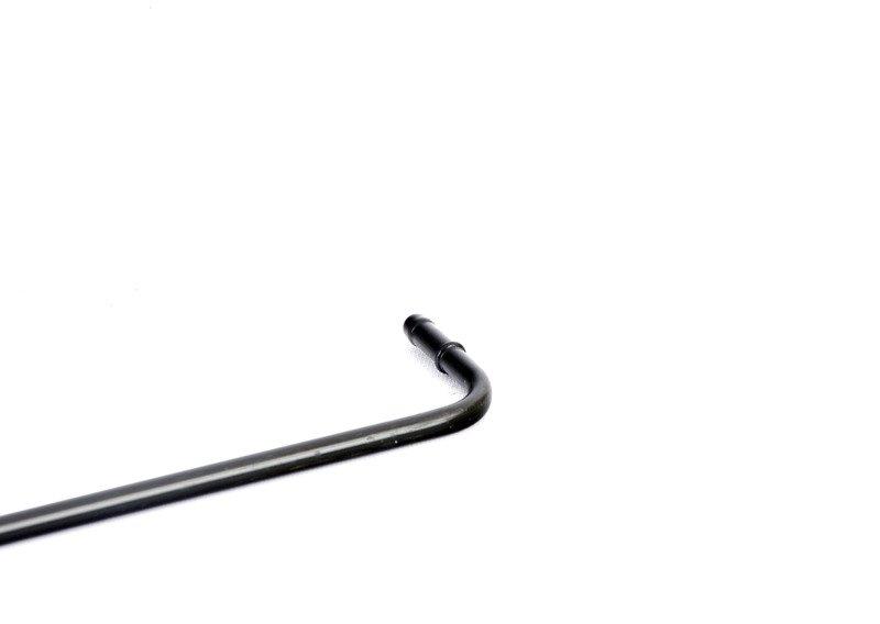 Трубопровод подвода топлива сзади