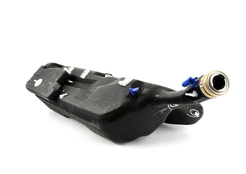 Пластм.топл.бак с трубой заливной горл.