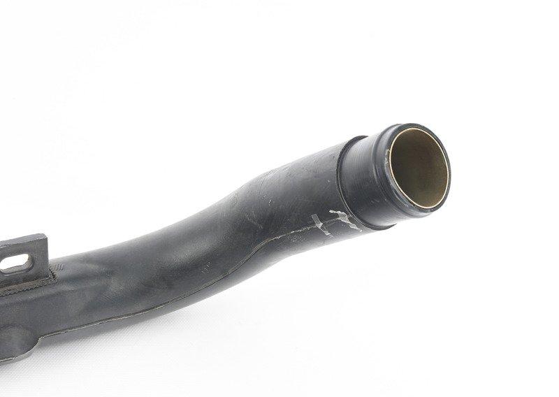 Труба наливной горловины пластмассовая