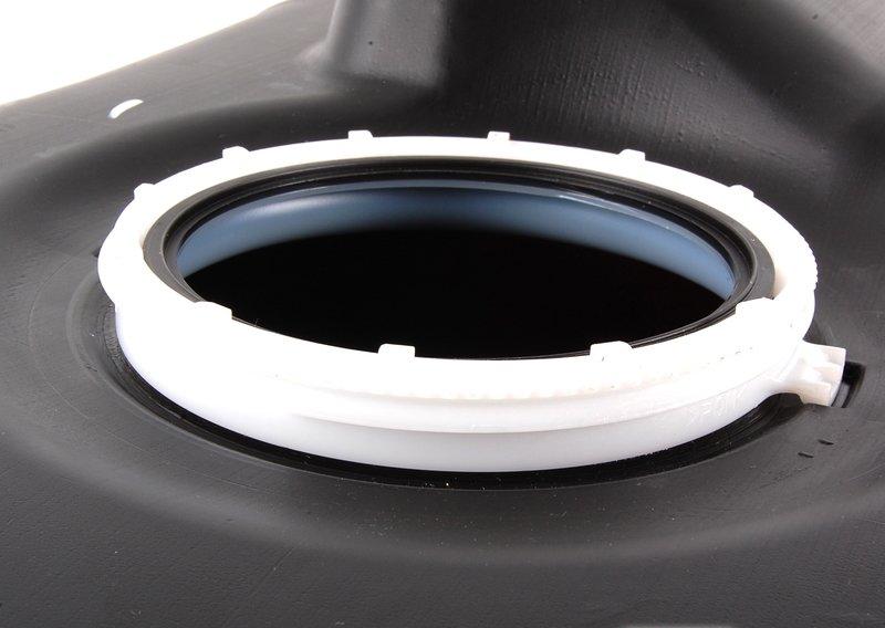 Топливный бак пластмассовый