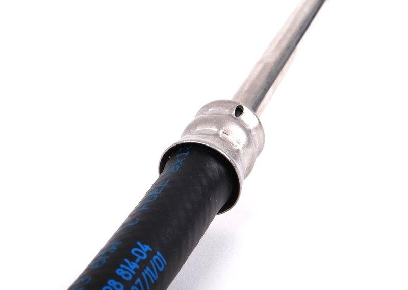 Трубопровод подвода топлива сзади