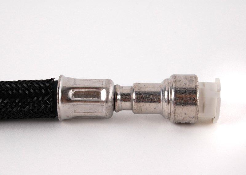 Трубопровод подвода топлива спереди