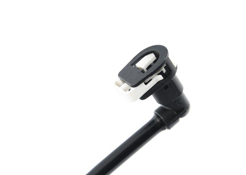 Трубопровод подвода топлива сзади