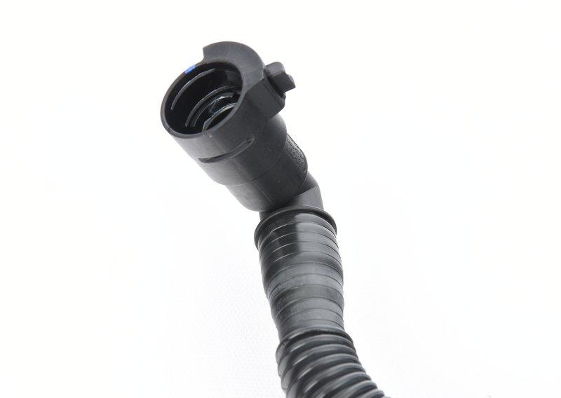 G30 вентиляционный патрубок с модулем утечки топлива