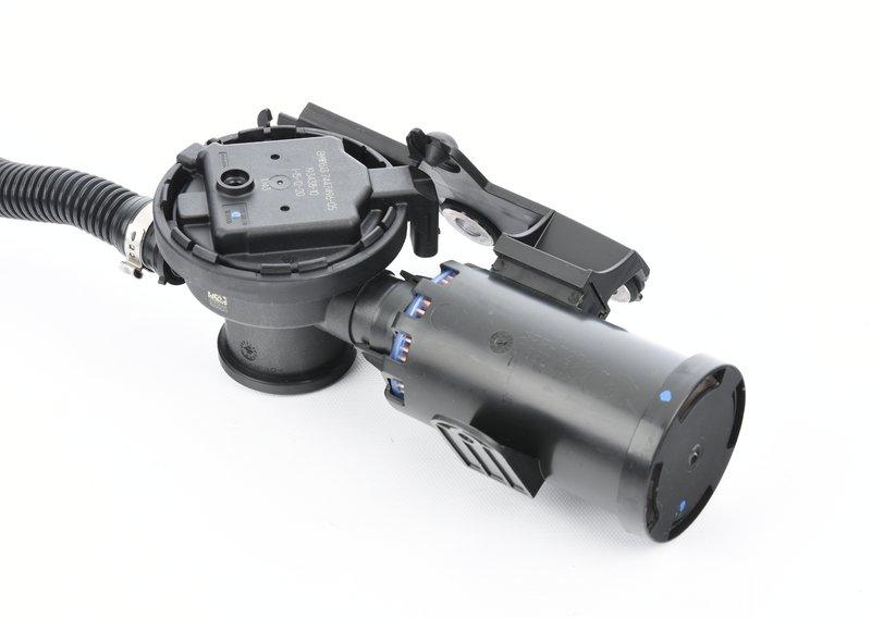 G30 вентиляционный патрубок с модулем утечки топлива