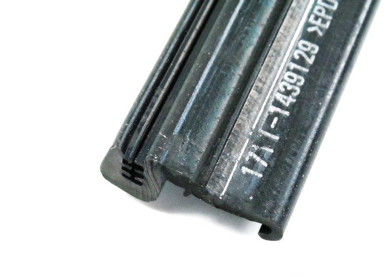 Уплотнитель кронштейна модуля