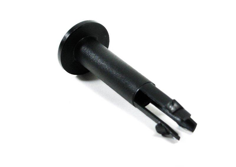 заклепка с распорной втулкой