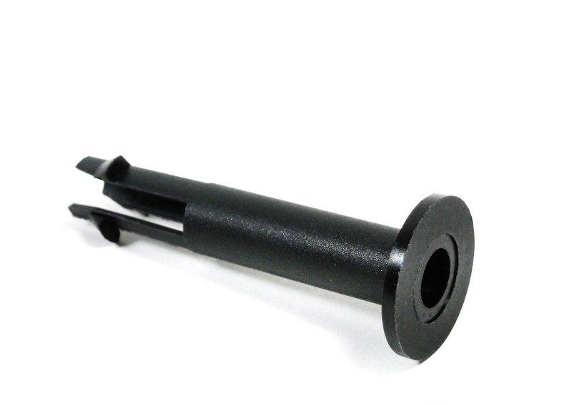 заклепка с распорной втулкой