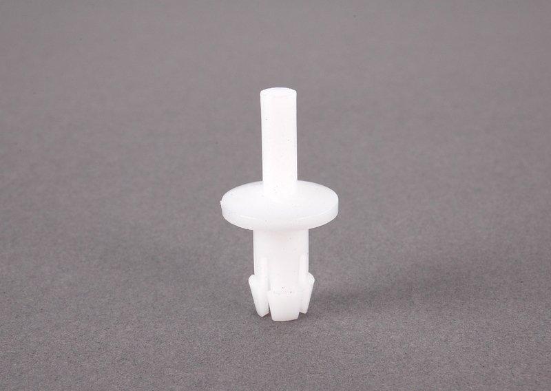 заклепка с распорной втулкой