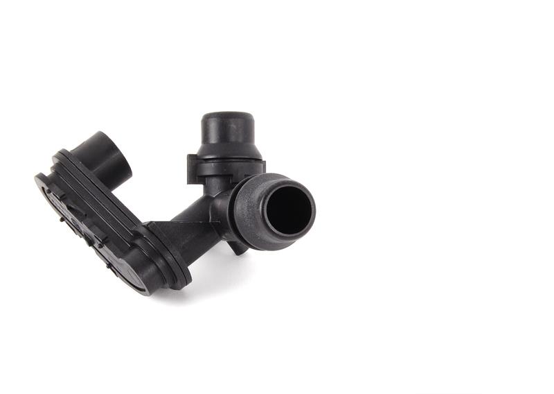 Штуцер системы охлаждения