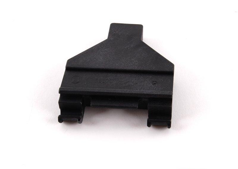 Кронштейн кожуха вентилятора