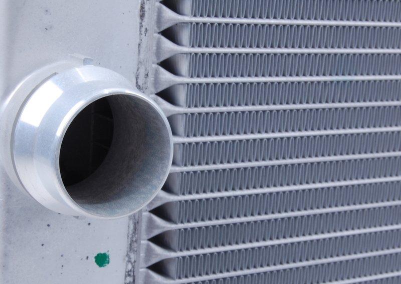 E60 радиатор