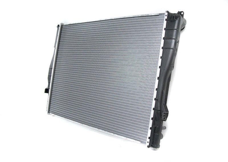 E8x/E9x радиатор