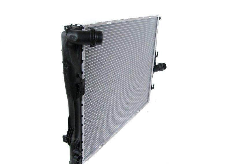 E8x/E9x радиатор