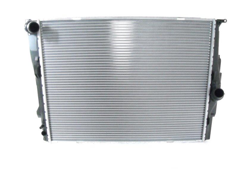 E8x/E9x радиатор