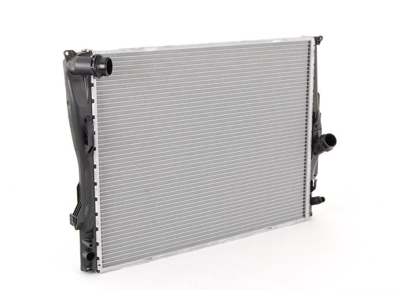 E8x/E9x радиатор