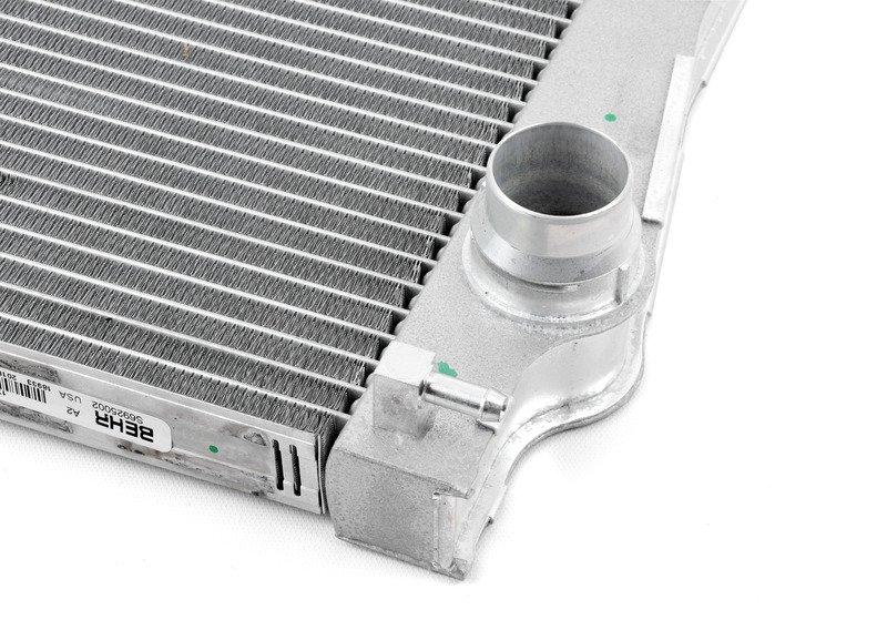 X5 E70 радиатор основной