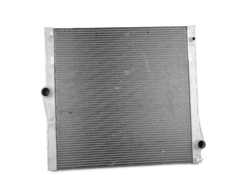 X5 E70 радиатор основной