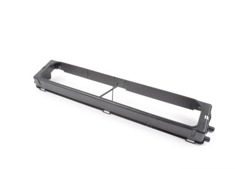 F96/F95/G09 Рамка нижнего радиатора S63 X5 M/X6 M