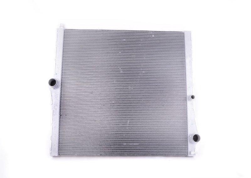 E70M/F85 радиатор основной