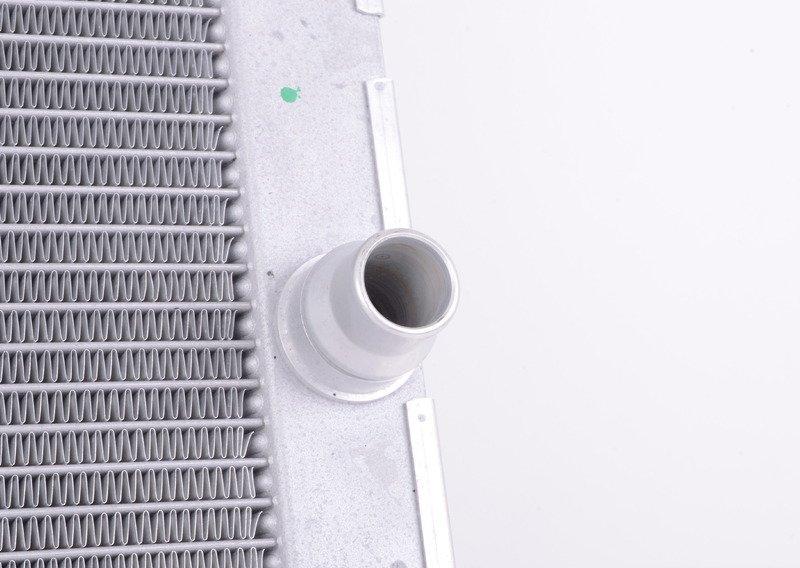 E70M/F85 радиатор основной