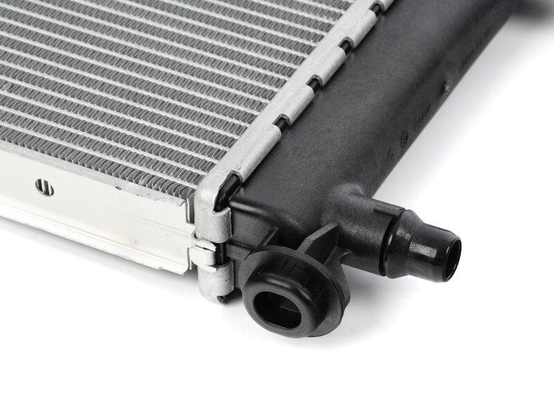 F57/F54/F56 вынесенный радиатор JCW