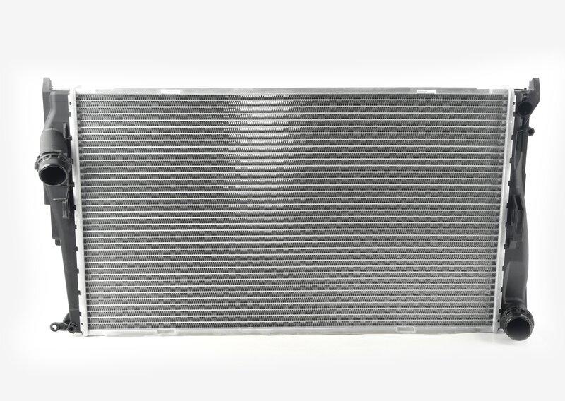 E90/E88/E84 Радиатор охлаждающей жидкости N47