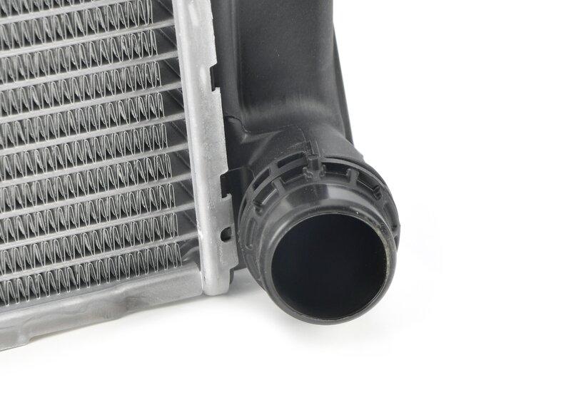 E90/E88/E84 Радиатор охлаждающей жидкости N47