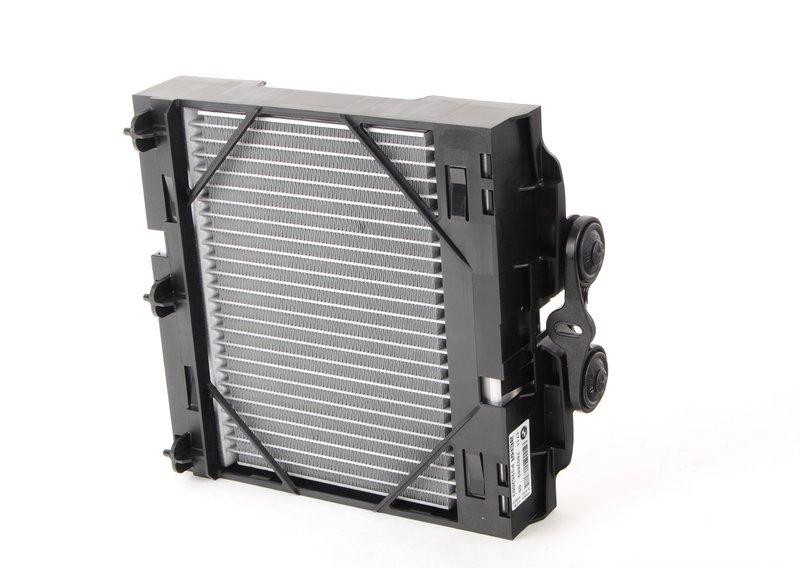 F01/F07 дополнительный радиатор