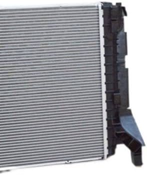 F48/F39 радиатор бензин