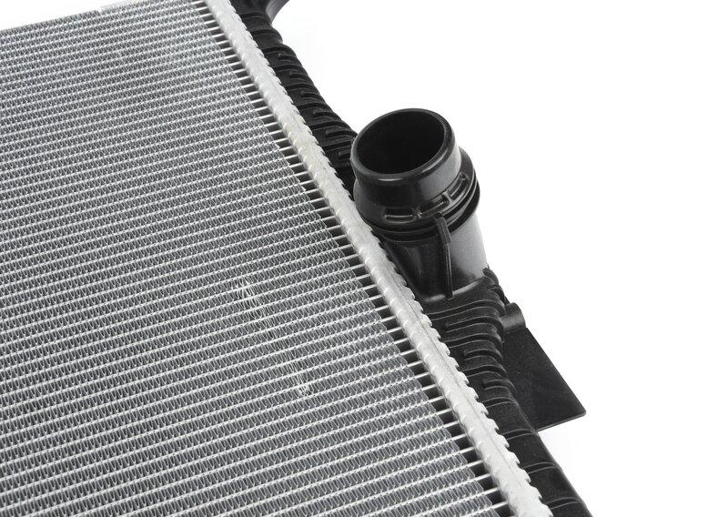 F32 440 радиатор