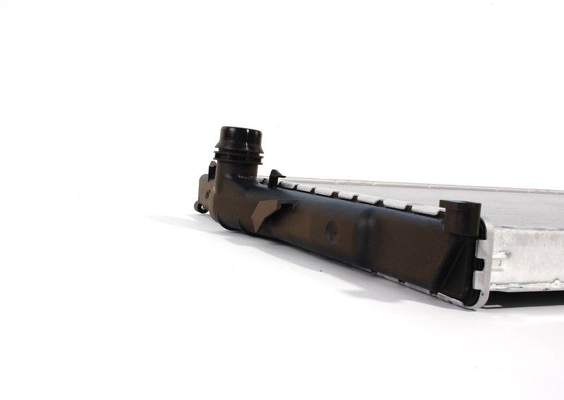 E46/E86/E85 Радиатор охлаждающей жидкости