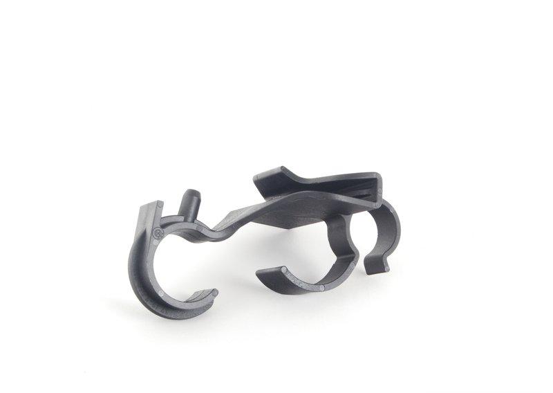 Держатель шланга системы охлаждения