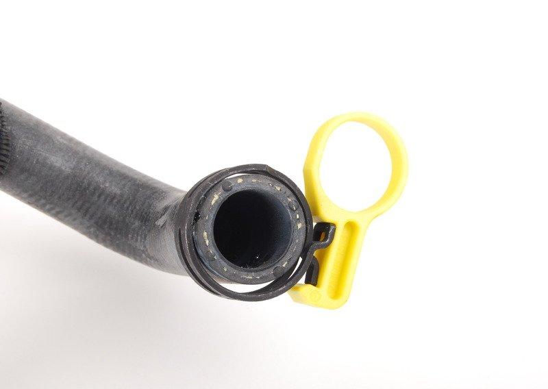 F01/F02 750 шланг охлаждения