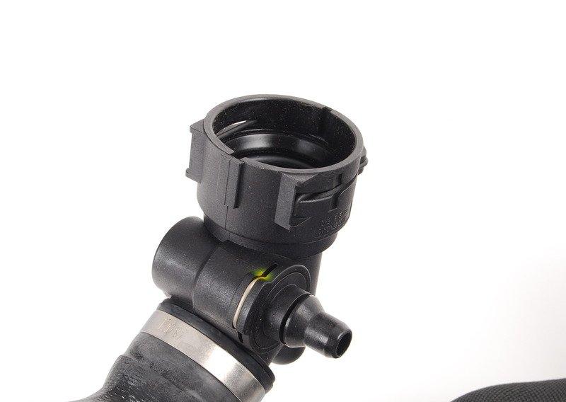 F01/F02 750 шланг охлаждения