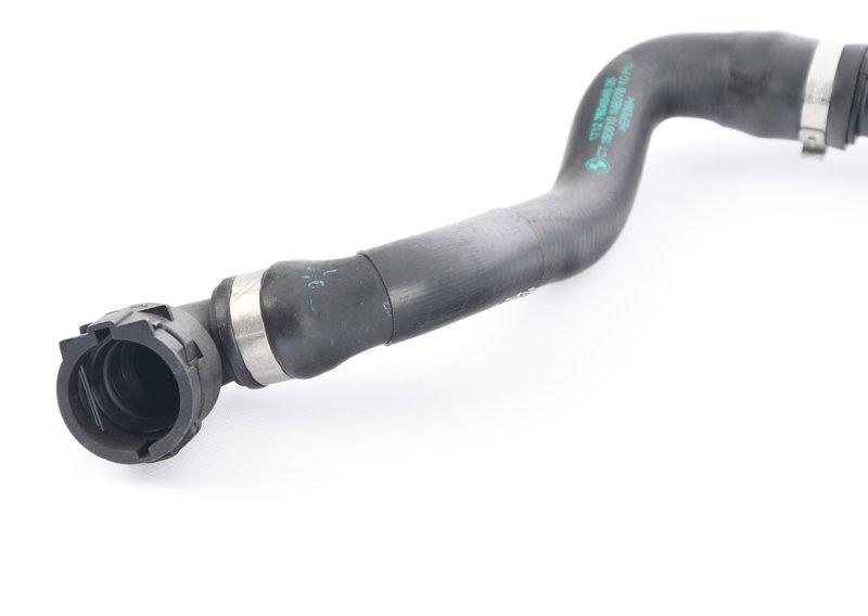 Патрубок системы охлаждения