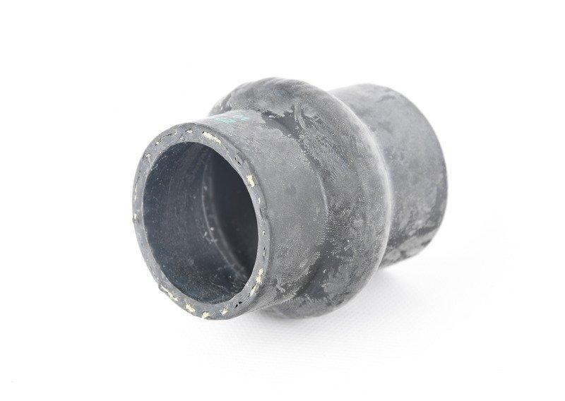 Шланг системы охлаждения без хомута