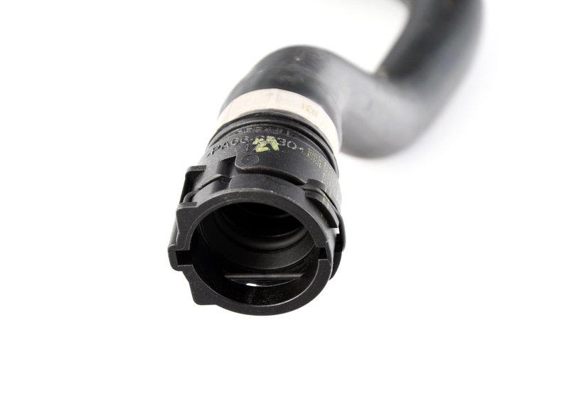 Патрубок системы охлаждения