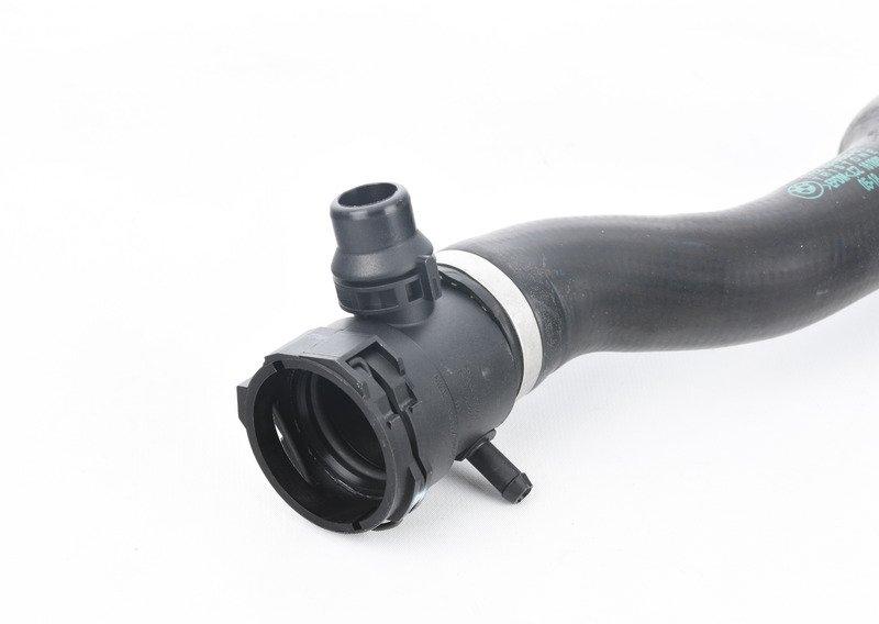 F10/F07/F11Шланг системы охлаждения 20i/28i