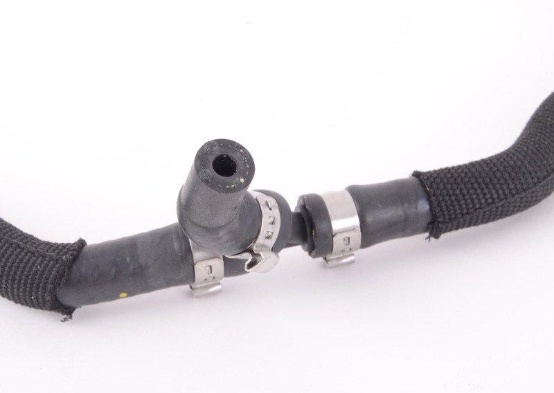 Вентиляционный трубопровод двигателя