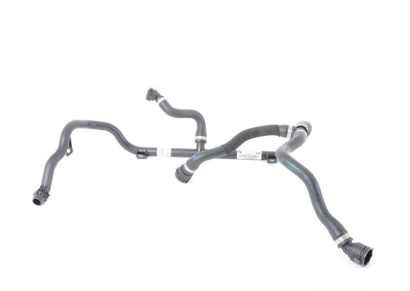 Патрубок системы охлаждения