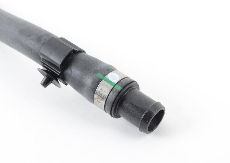 Патрубок системы охлаждения