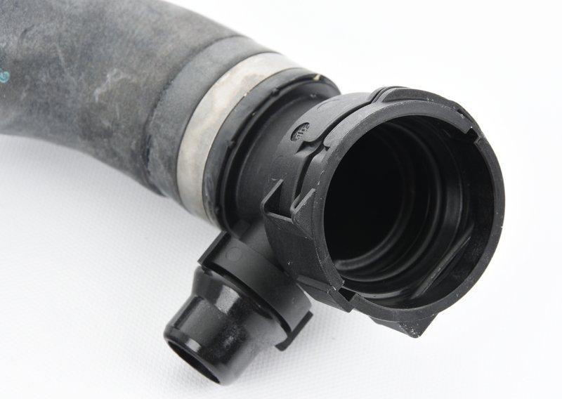 Шланг. радиатор двигатель