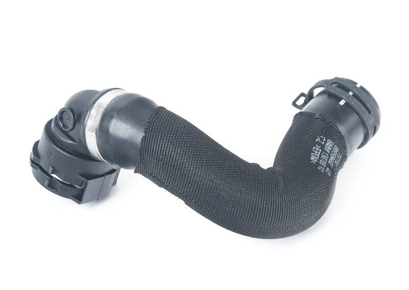 Шланг верхняя часть радиатора-термостат  B48 B46