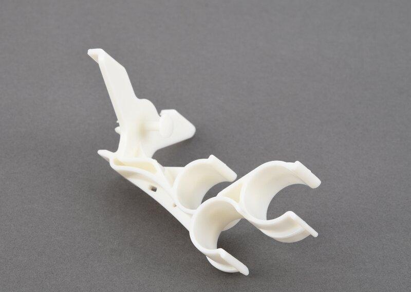 G30/G11/G12/F90/F91/F92 Кронштейн радиатора