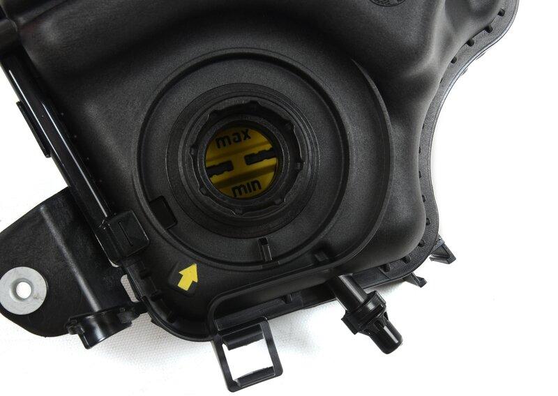 G30/G15/G11N/G12N Расширительный бачок ОЖ N63B