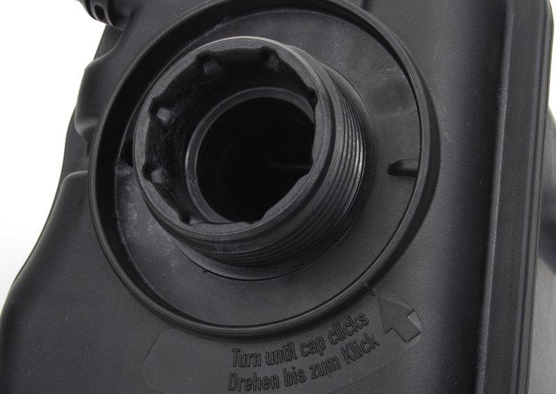 Бачок охлаждающей жидкости