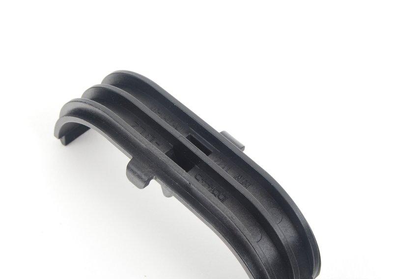 Удерживающая скоба