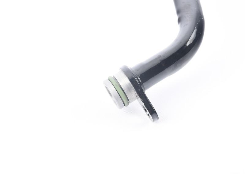 Отводящ.трубопр.радиат.охл.масла в двиг